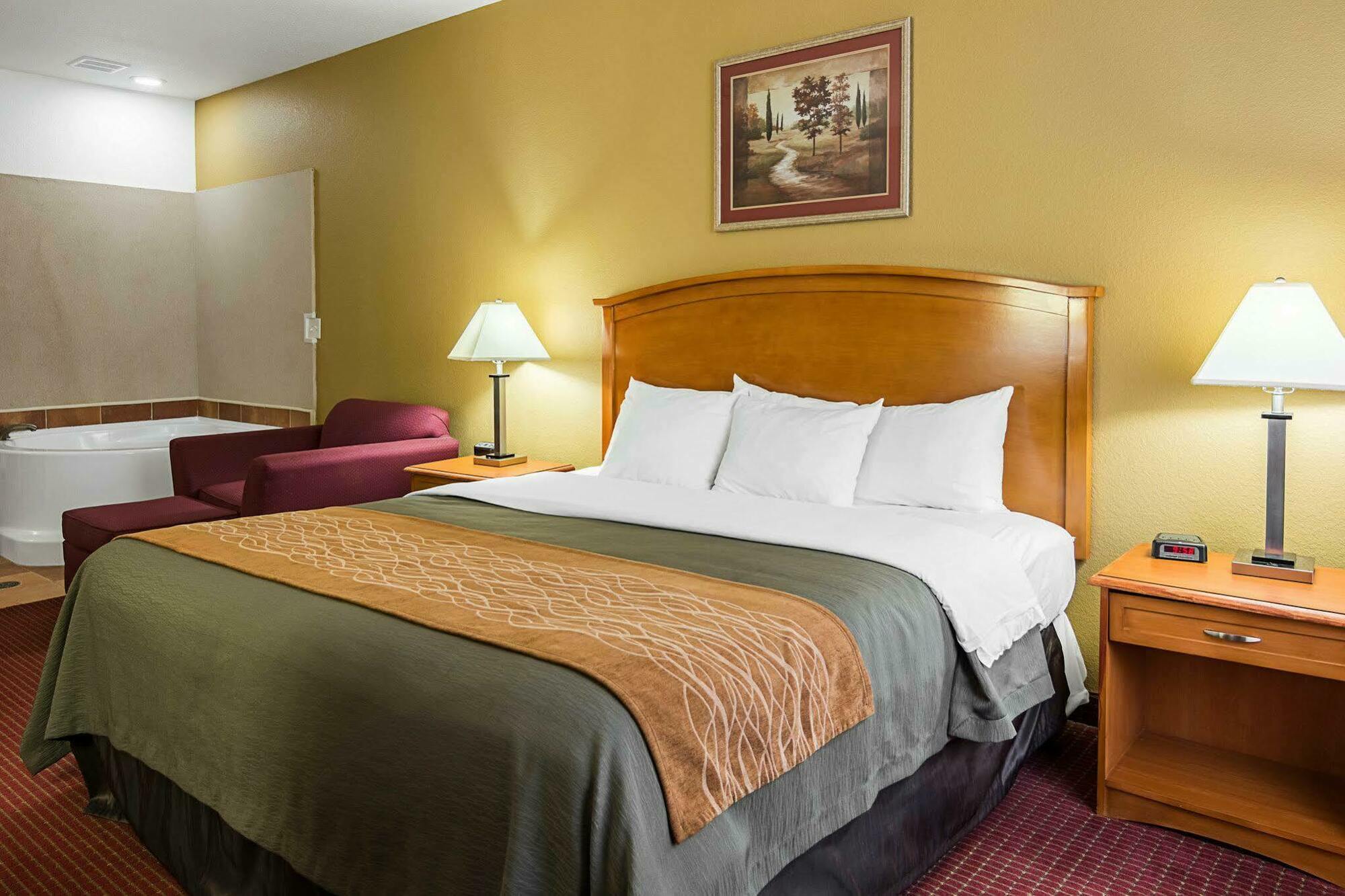 Comfort Inn & Suites Chesapeake - Portsmouth Exterior photo